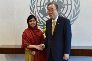 Malala fue distinguida por distintas organizaciones por luchar en favor de la educación; en agosto de este año se reunió con el titular de la ONU, Ban Ki-moon. 